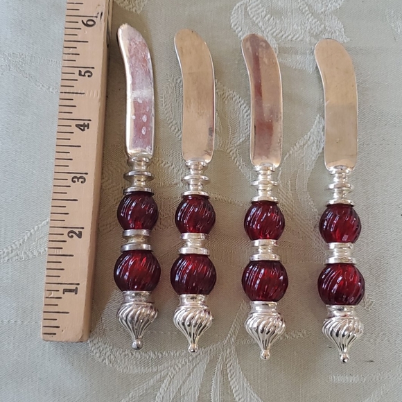 Set of 4 Holiday Spreaders for Christmas - Picture 2 of 2
